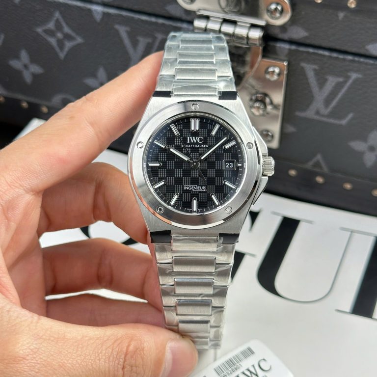 IWC Ingenieur Super Clone Watches Black Dial Stainless Steel V7 Factory 40mm