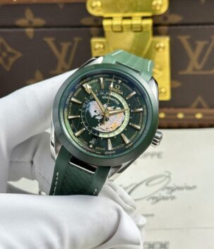 Omega Aqua Terra Worldtimer Imitation Fake Watches Green Dial Rubber Strap VS Factory 43mm