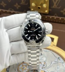 Omega Seamaster Planet Ocean 600M Replica Watches Black Dial Automatic Movement VS Factory 39.5mm