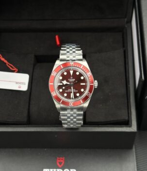 Tudor Black Bay Fifty Eight Replica Watches Red Burgundy Dial Jubilee Strap ZF Factory 39mm