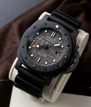 Panerai Replica Watches Submersible Luna Rossa PAM01039 Automatic Movement 47mm