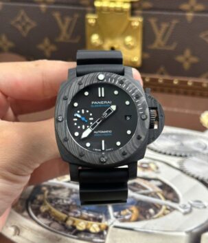 Panerai Submersible Carbotech PAM02231 Luxury Fake Watches Black Dial Automatic Movement VS Factory 42mm