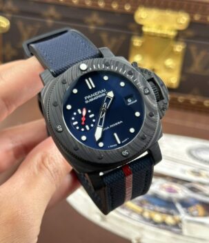 Panerai Submersible Luna Rossa Carbotech PAM01563 Replica Watches Blue Dial Automatic Movement VS Factory 42mm
