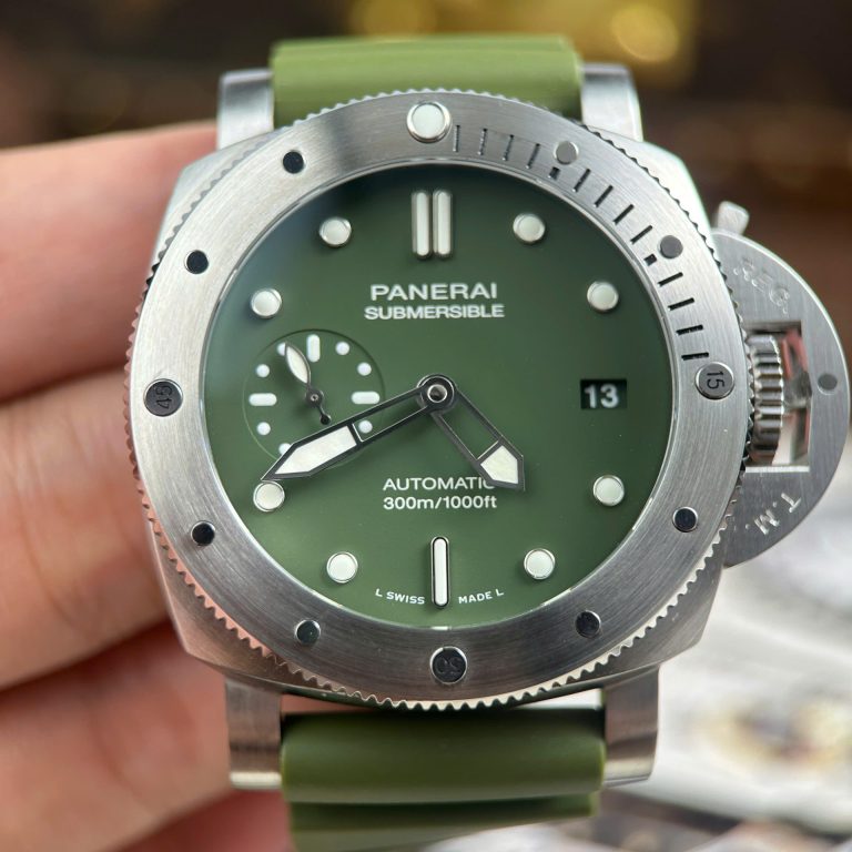 Panerai Submersible PAM01055 Replica Watches Green Dial Automatic Movement VS Factory 42mm