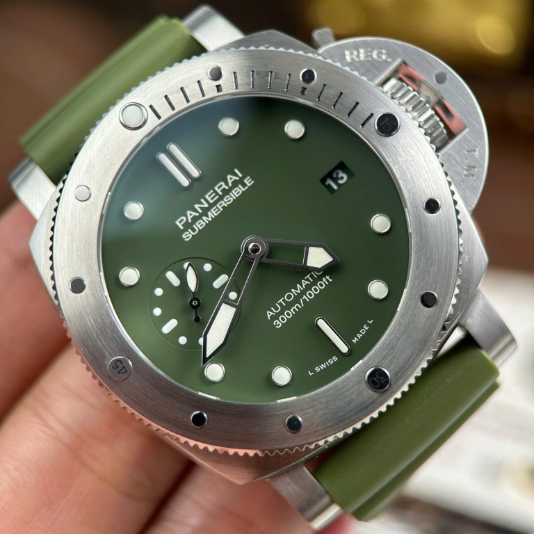 Panerai Submersible PAM01055 Replica Watches Green Dial Automatic Movement VS Factory 42mm