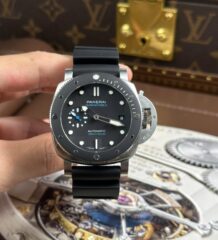 Panerai Submersible PAM00683
