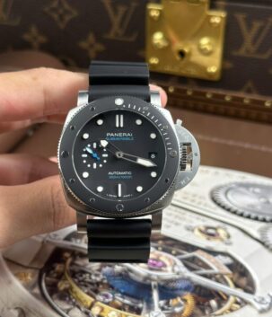 Panerai Submersible PAM00683