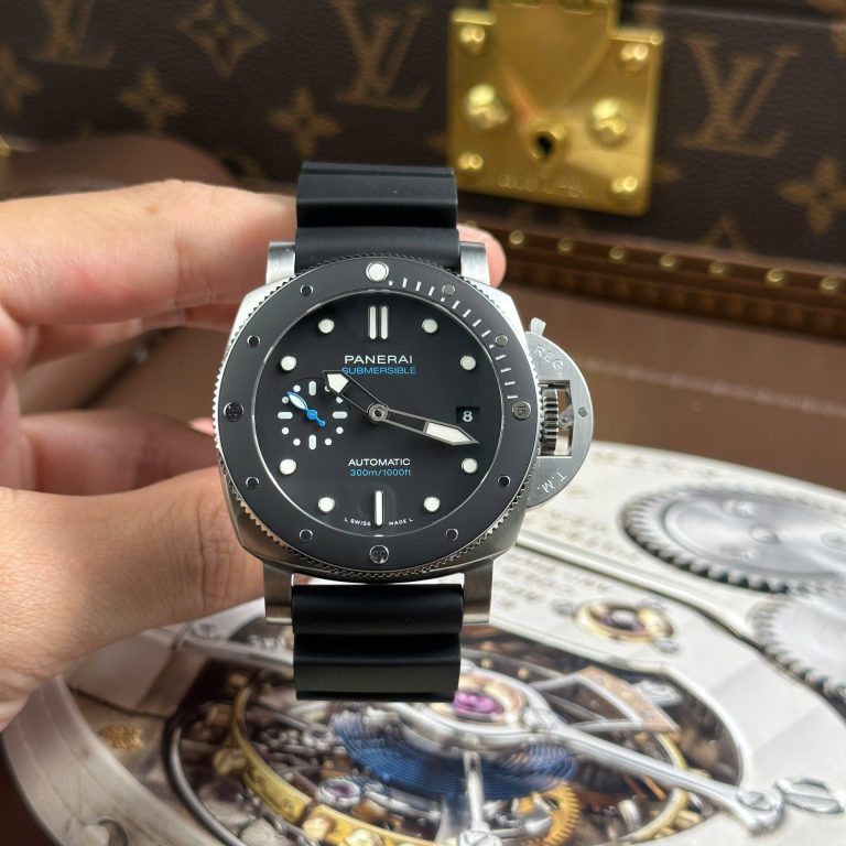 Panerai Submersible PAM00683