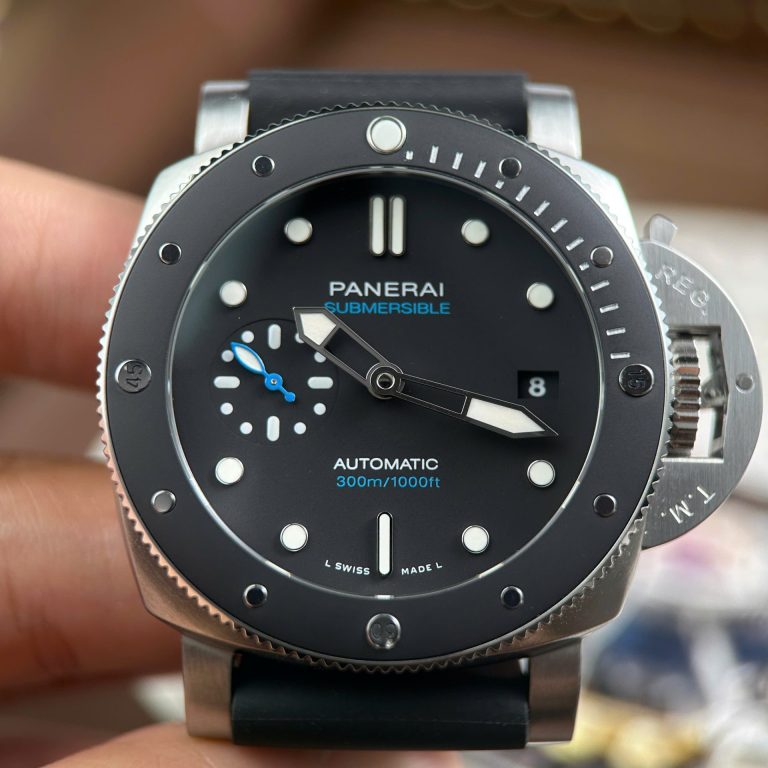 Panerai Submersible PAM00683