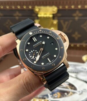 Panerai Submersible PAM974 Copies Watches Black Dial Rubber Strap VS Factory 42mm