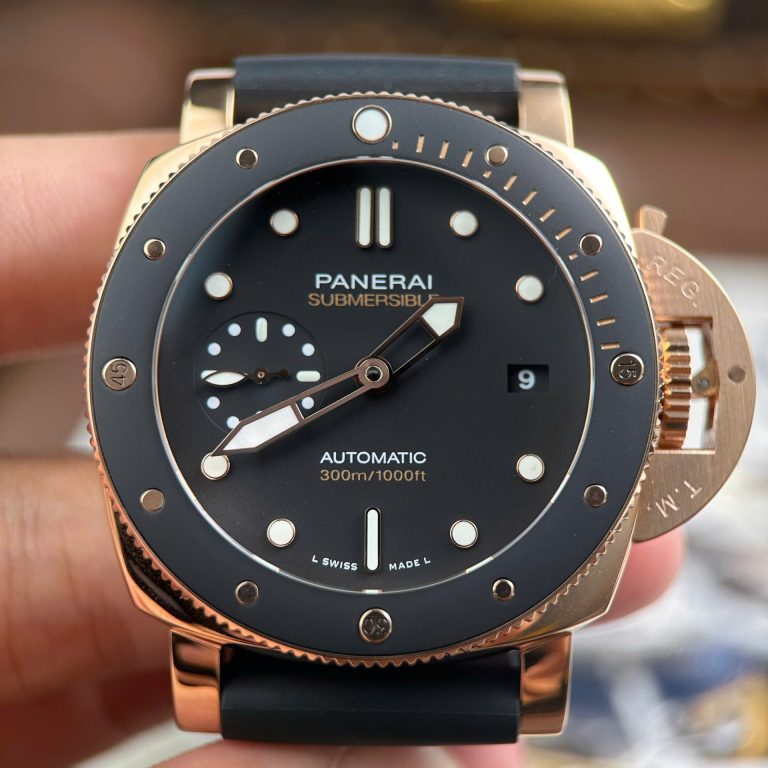 Panerai Submersible PAM974 Copies Watches Black Dial Rubber Strap VS Factory 42mm