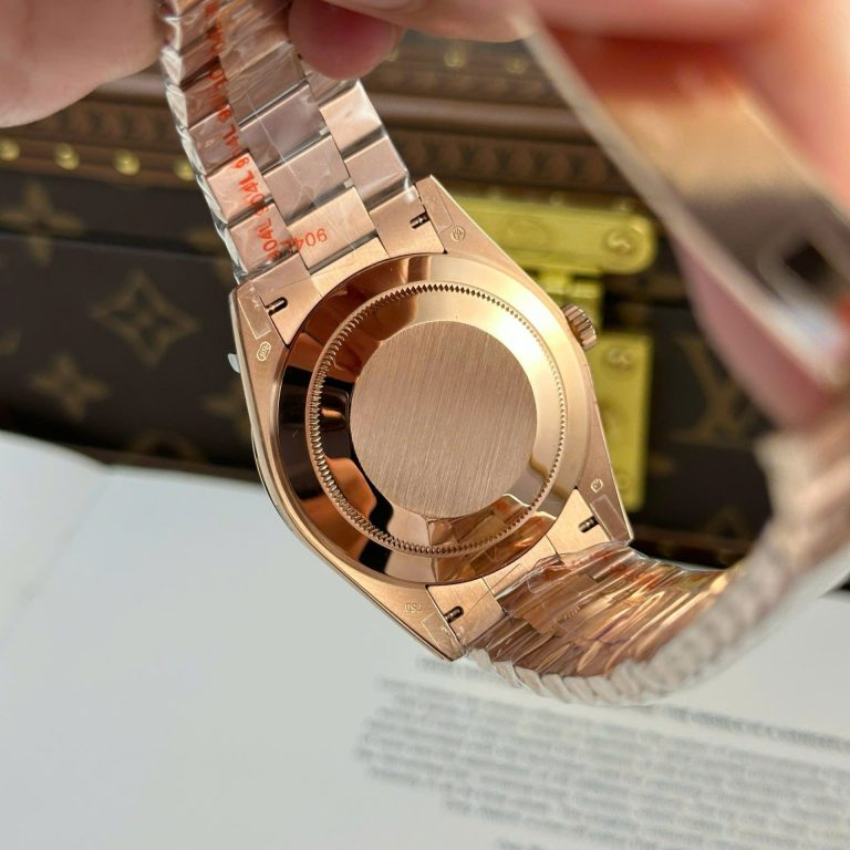 Rolex Luxury Fake Watches Day-Date Green Dial Rose Gold Weight 186 Grams QF Factory 40mm - Image 9