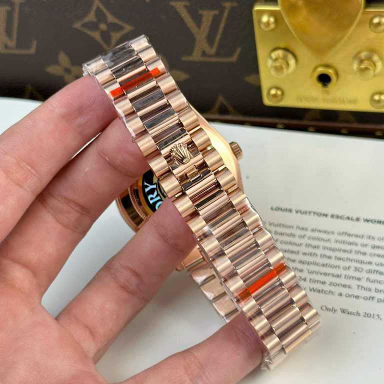 Rolex Luxury Fake Watches Day-Date Green Dial Rose Gold Weight 186 Grams QF Factory 40mm - Image 10