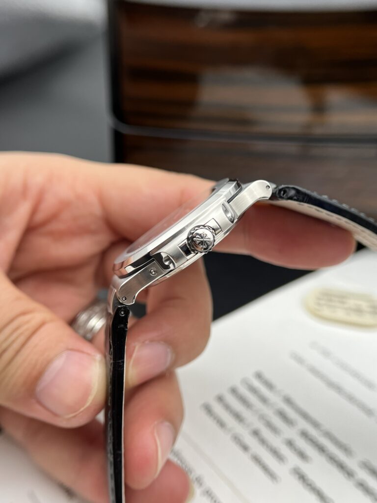 Patek Philippe Nautilus 5712 men’s Replica 11 watch leather strap GR Factory 40mm - Image 6