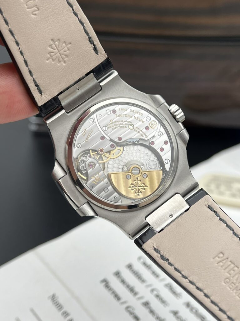Patek Philippe Nautilus 5712 men’s Replica 11 watch leather strap GR Factory 40mm - Image 7